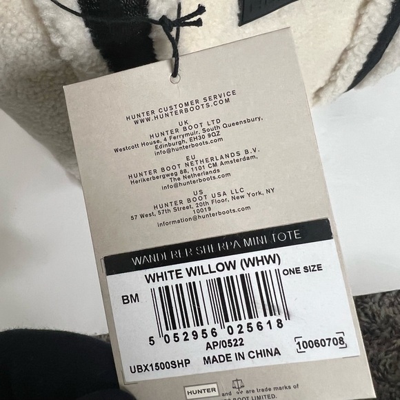 Hunter Wanderer Sherpa Mini Tote Bag White Faux Fur - Picture 13 of 17